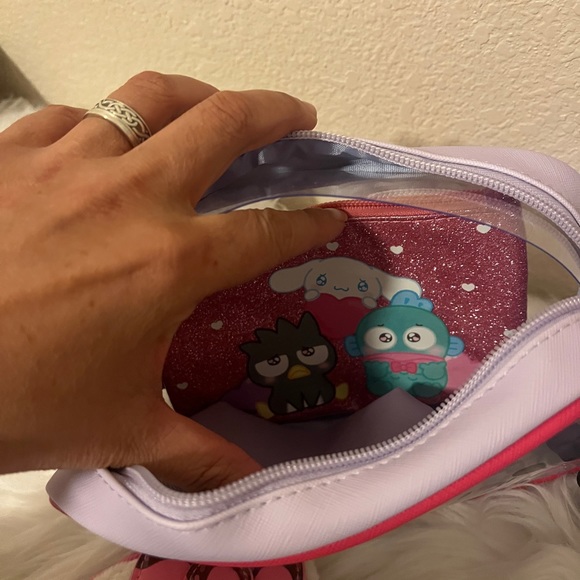 Hello Kitty and Friends Emo Kyun Makeup Bag Hello Kitty Dessert Plush Coin Purse - Picture 8 of 9